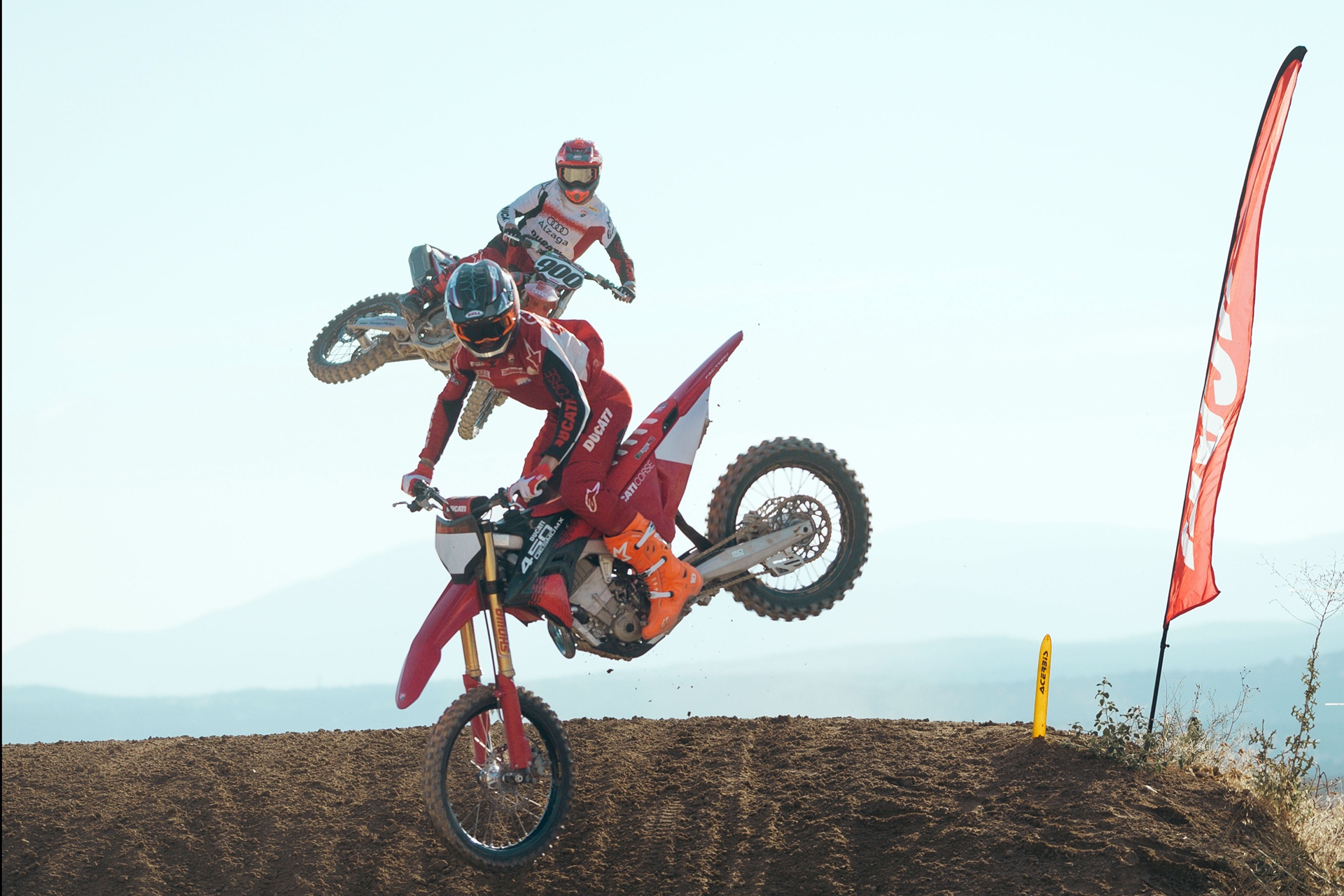 Ducati prepares a complete off-road offensive: DesertX, Desmo450 MX and two new bikes on the horizon
