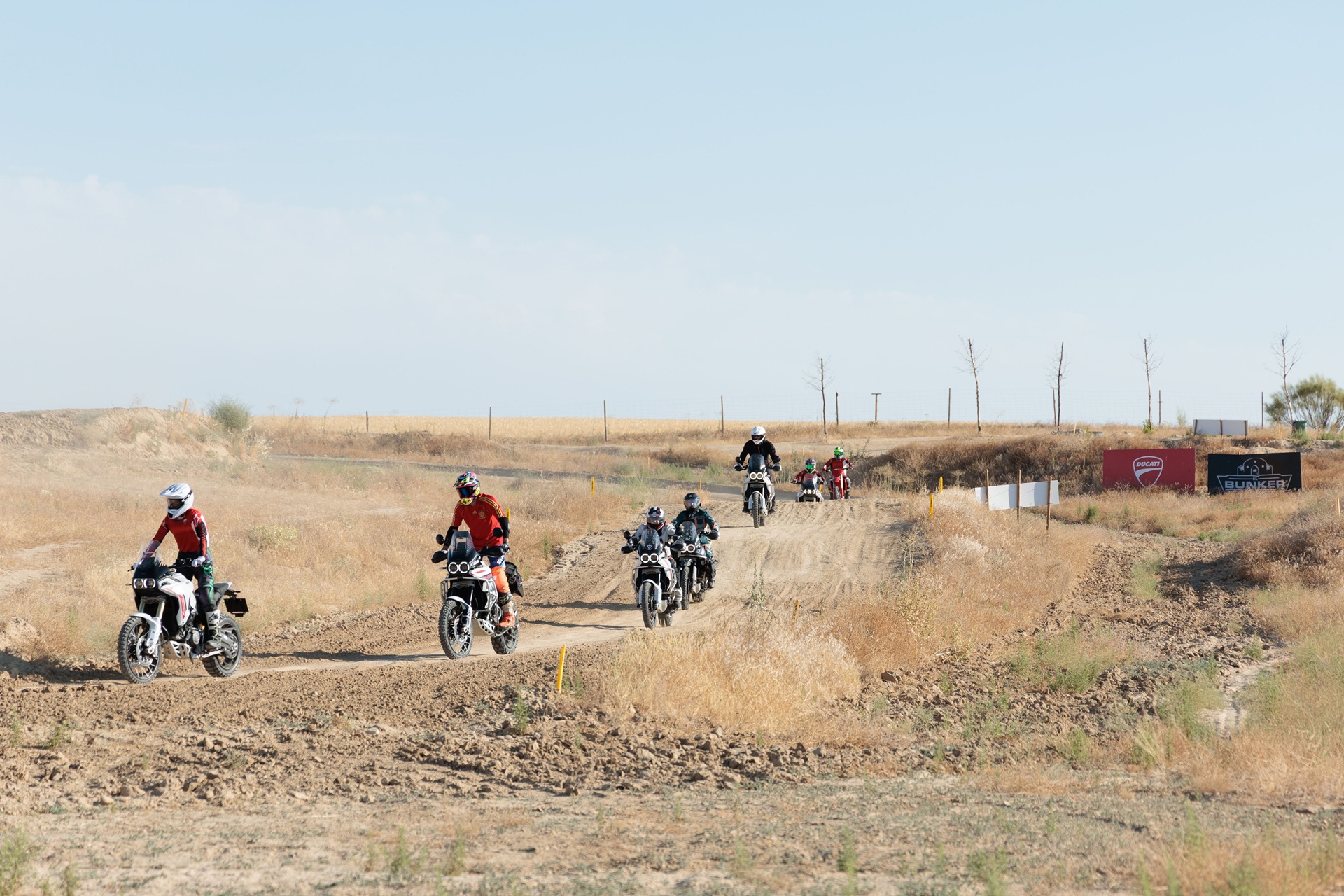 Ducati prepares a complete off-road offensive: DesertX, Desmo450 MX and two new bikes on the horizon