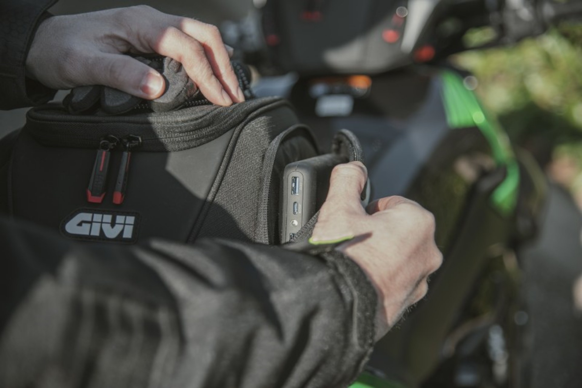 GIVI EASY-T motorcycle bags