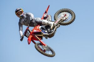 Fly Racing 2026 Collection: New graphics and colors for its ranges of helmets and off-road clothing