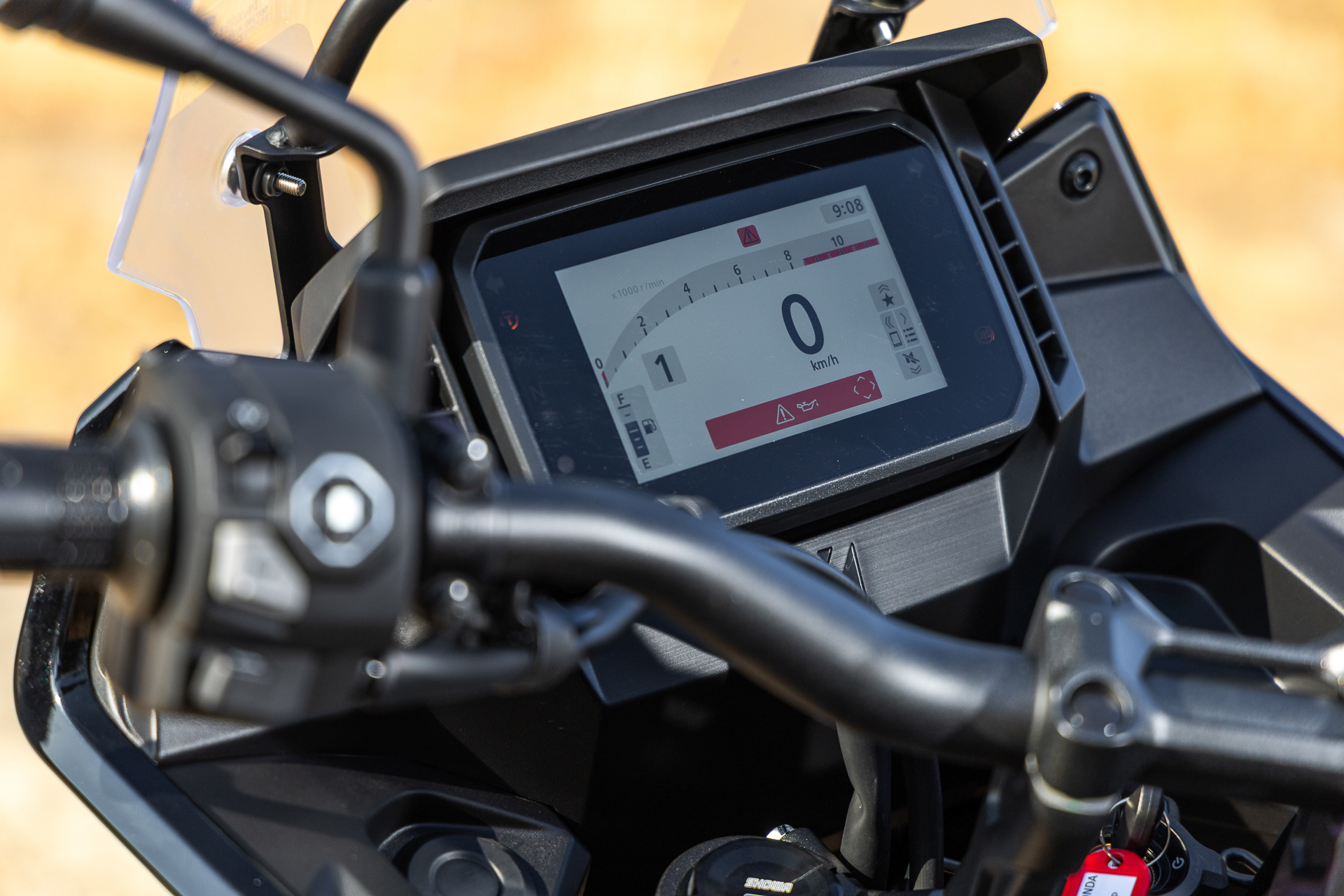 Honda NX500 E-Clutch Test