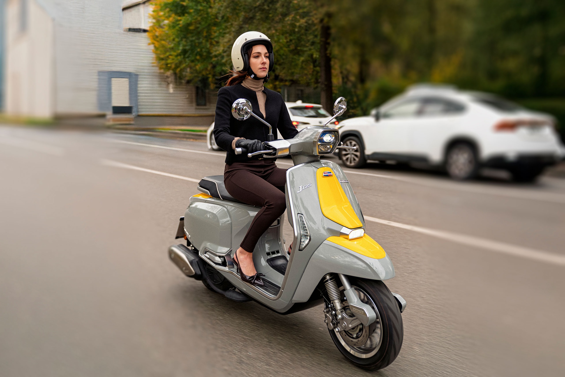 Lambretta resurrects the J 125 in Spain: 60 years of an icon with a surfer soul and a Euro 5 engine