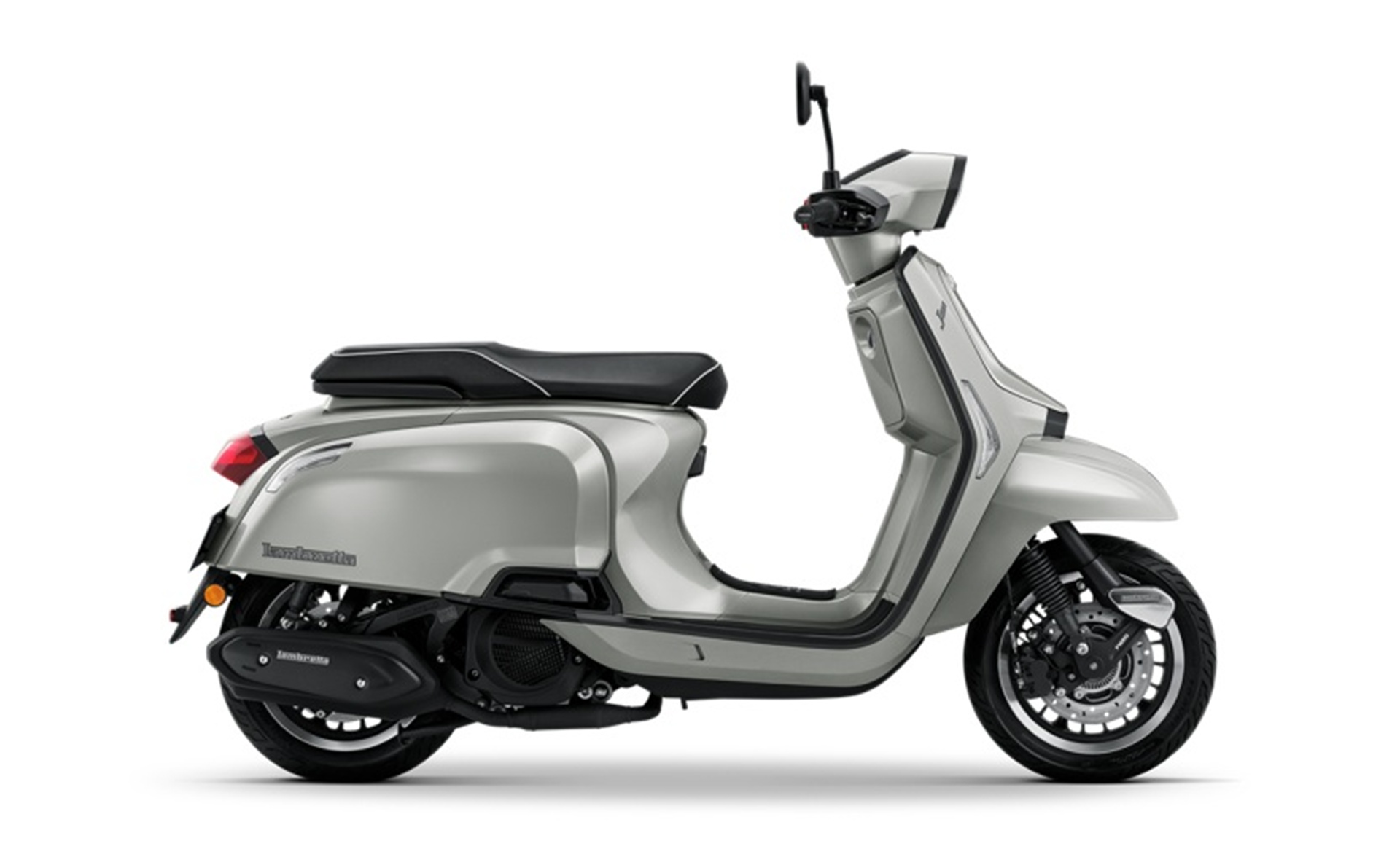 Lambretta resurrects the J 125 in Spain: 60 years of an icon with a surfer soul and a Euro 5 engine