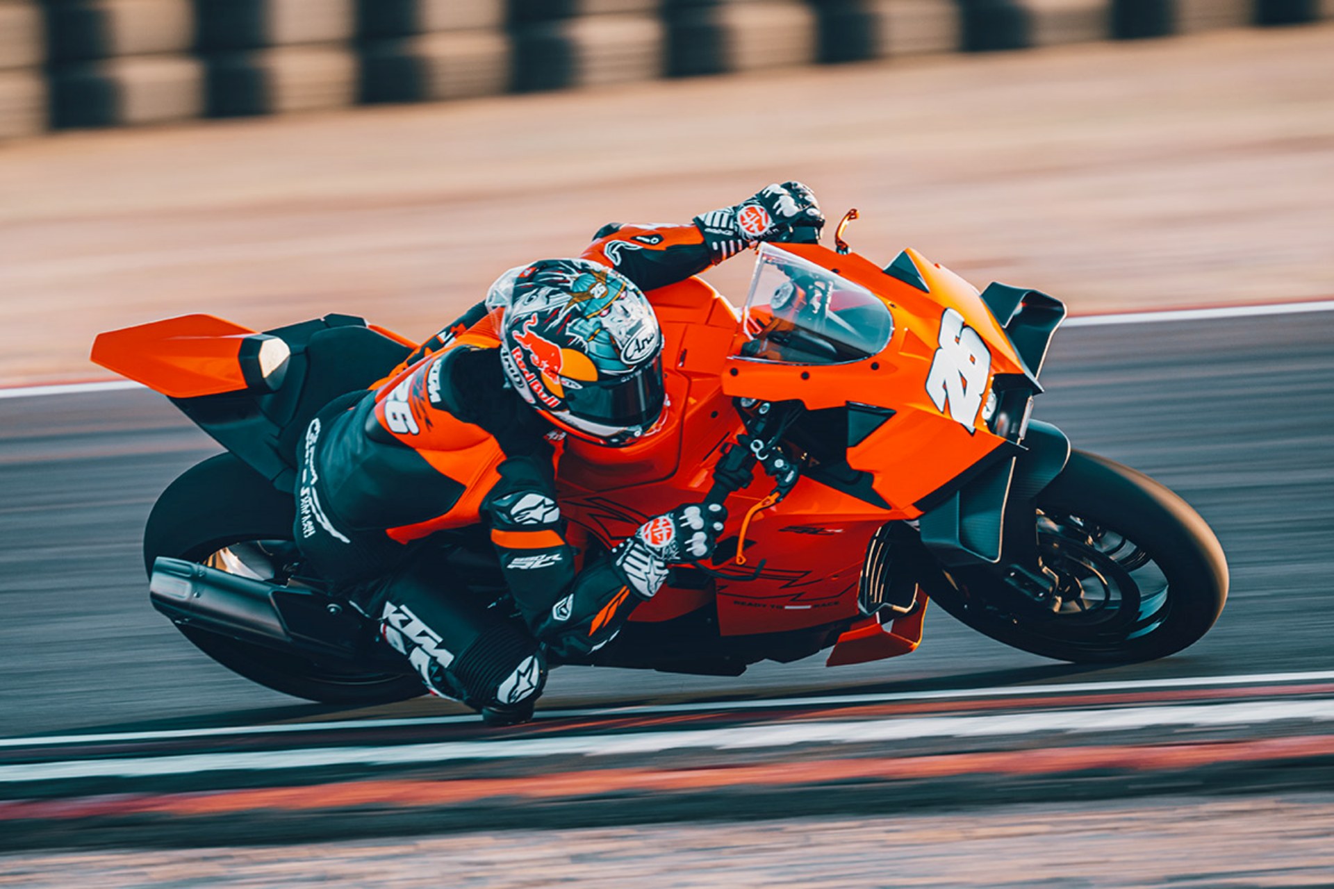 KTM 990 RC R and 990 RC R Track 2026