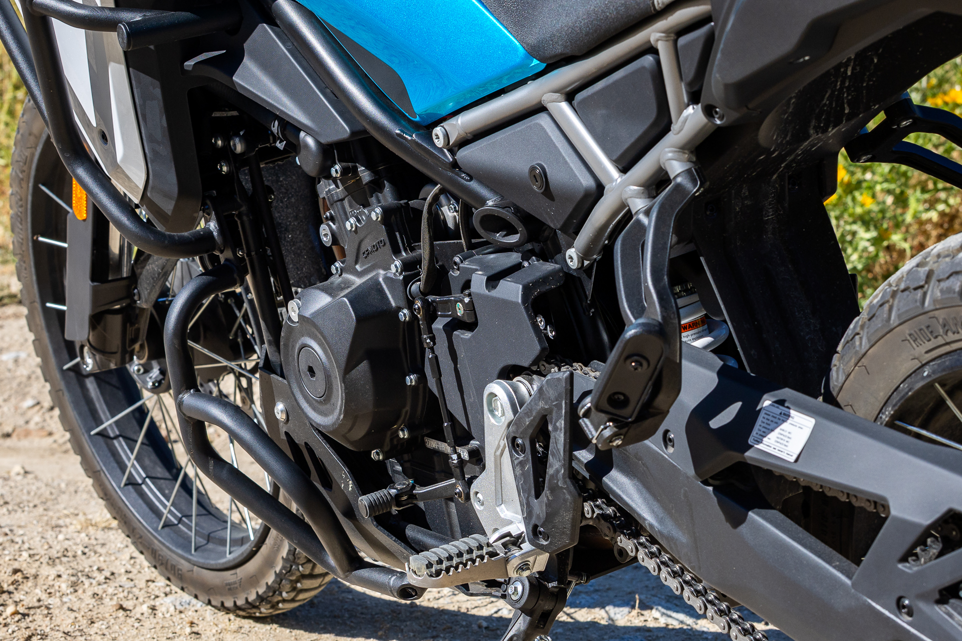 Comparison: Moto Morini Alltrhike 450 Vs CFMOTO 450MT