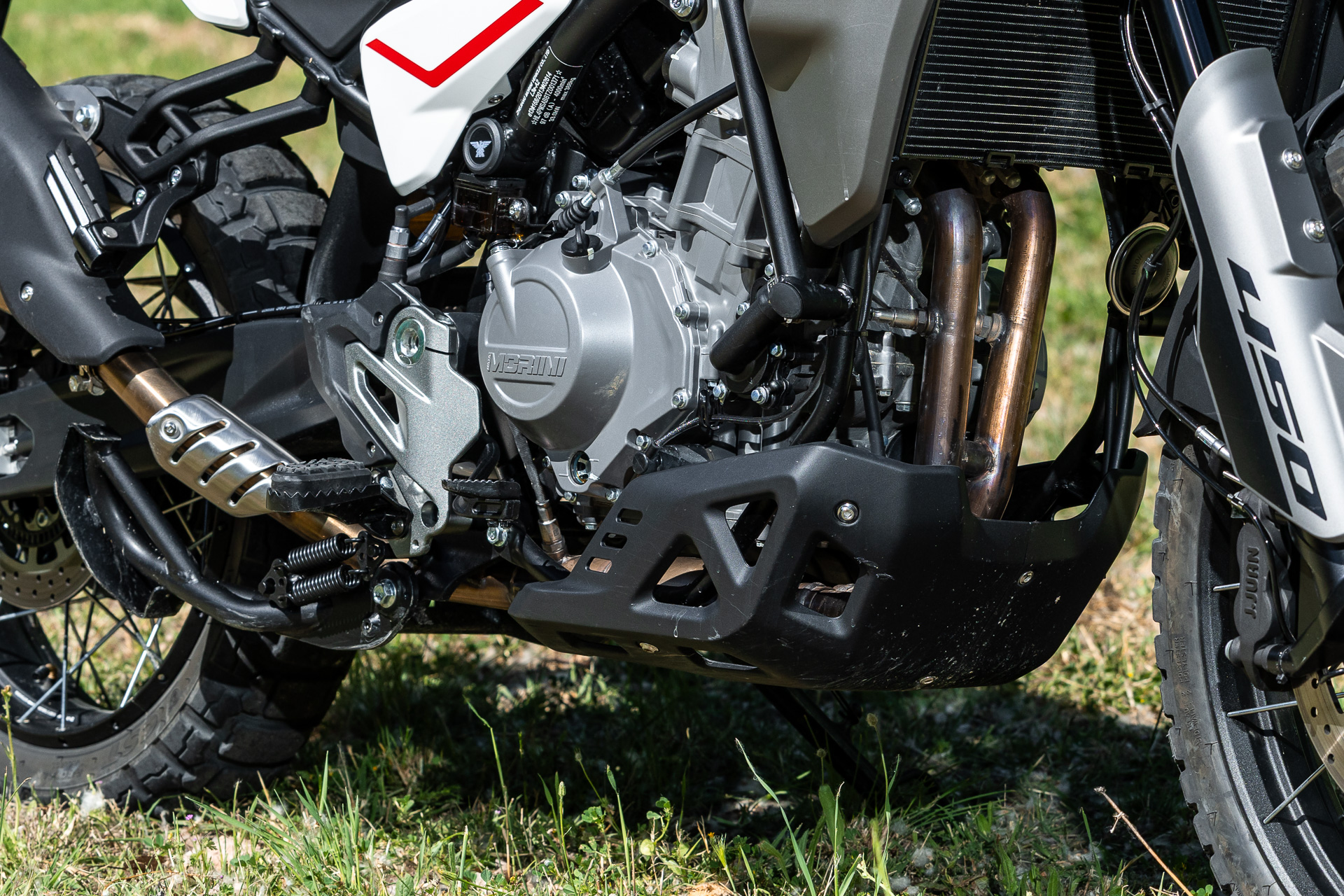 Comparison: Moto Morini Alltrhike 450 Vs CFMOTO 450MT