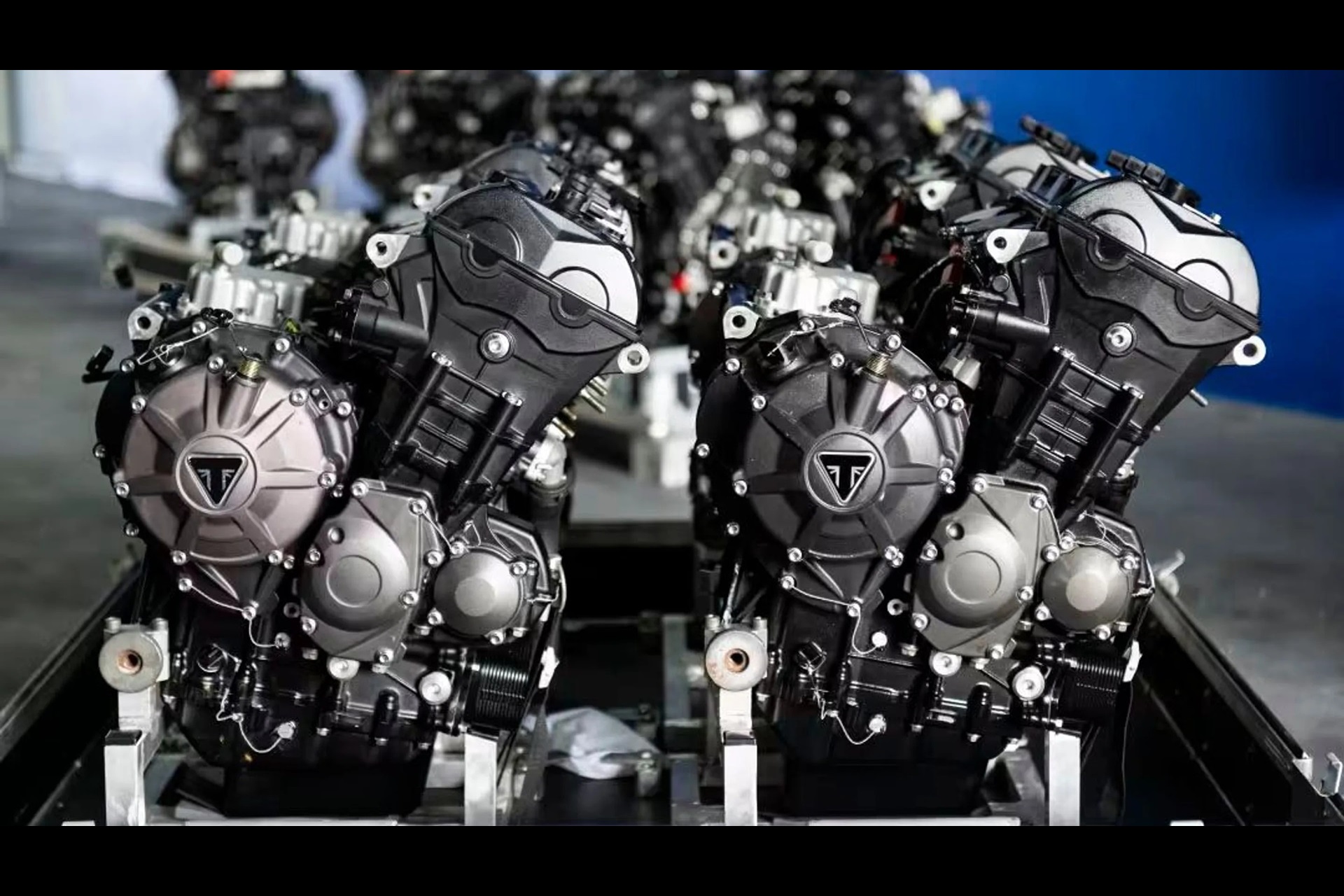 Triumph y MotoGP presentan oficialmente el nuevo motor que impulsará Moto2 en 2027