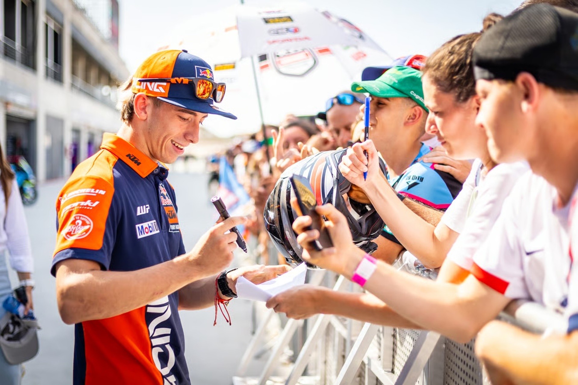 Pit Lane Walk and Hero Walk: experiencing the MotorLand Aragón GP from the inside