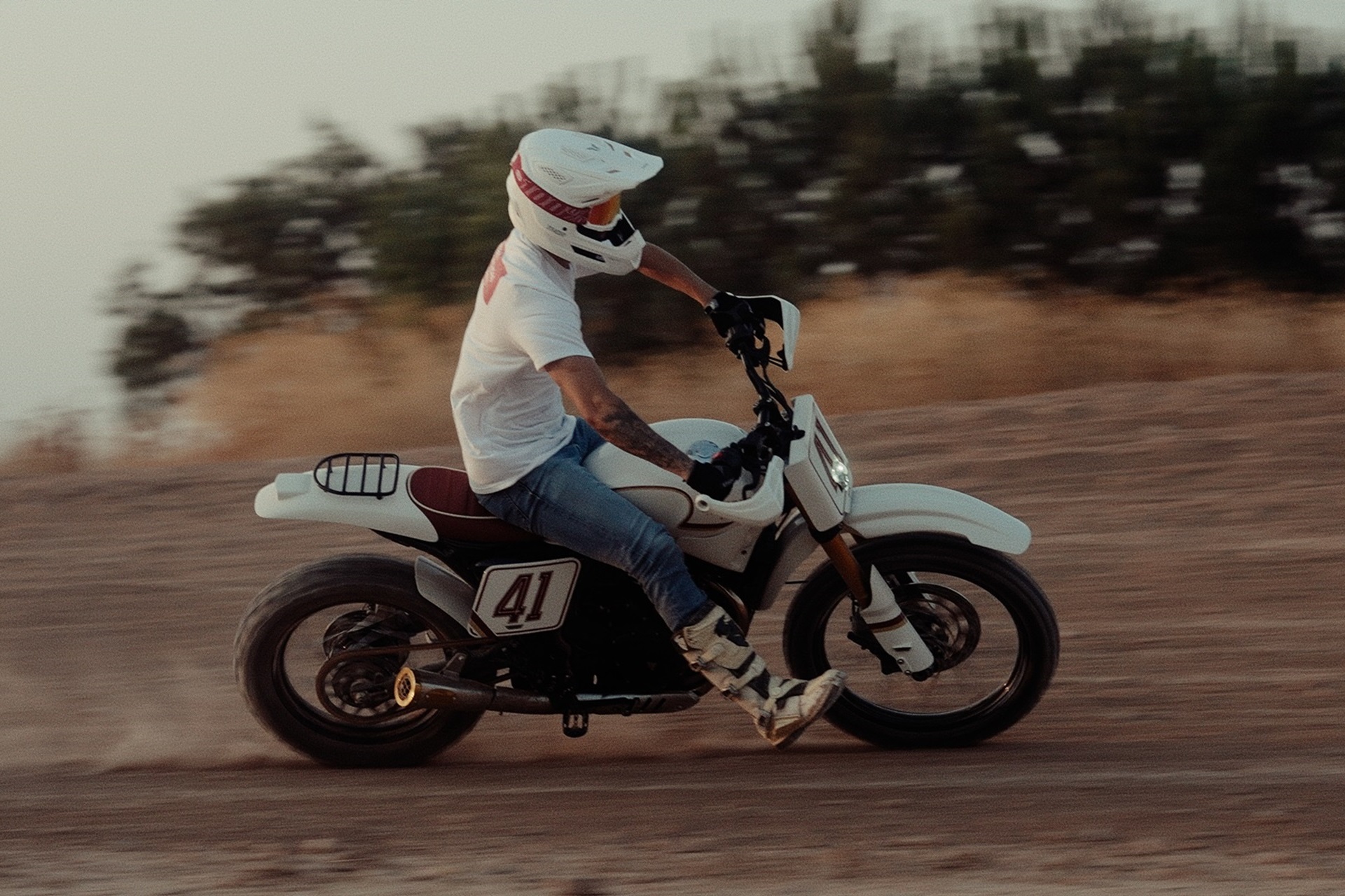 Tamarit Motorcycles presents “Miura”, the radical off-road machine with which Triumph Originals