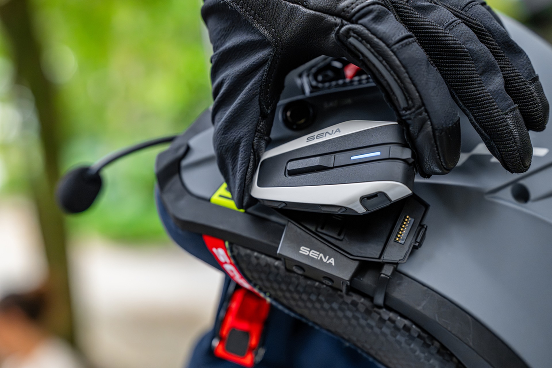 New Sena Vortex: simplifying Bluetooth communication between bikers