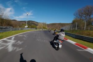 Scooter Nürburgring Anlassen