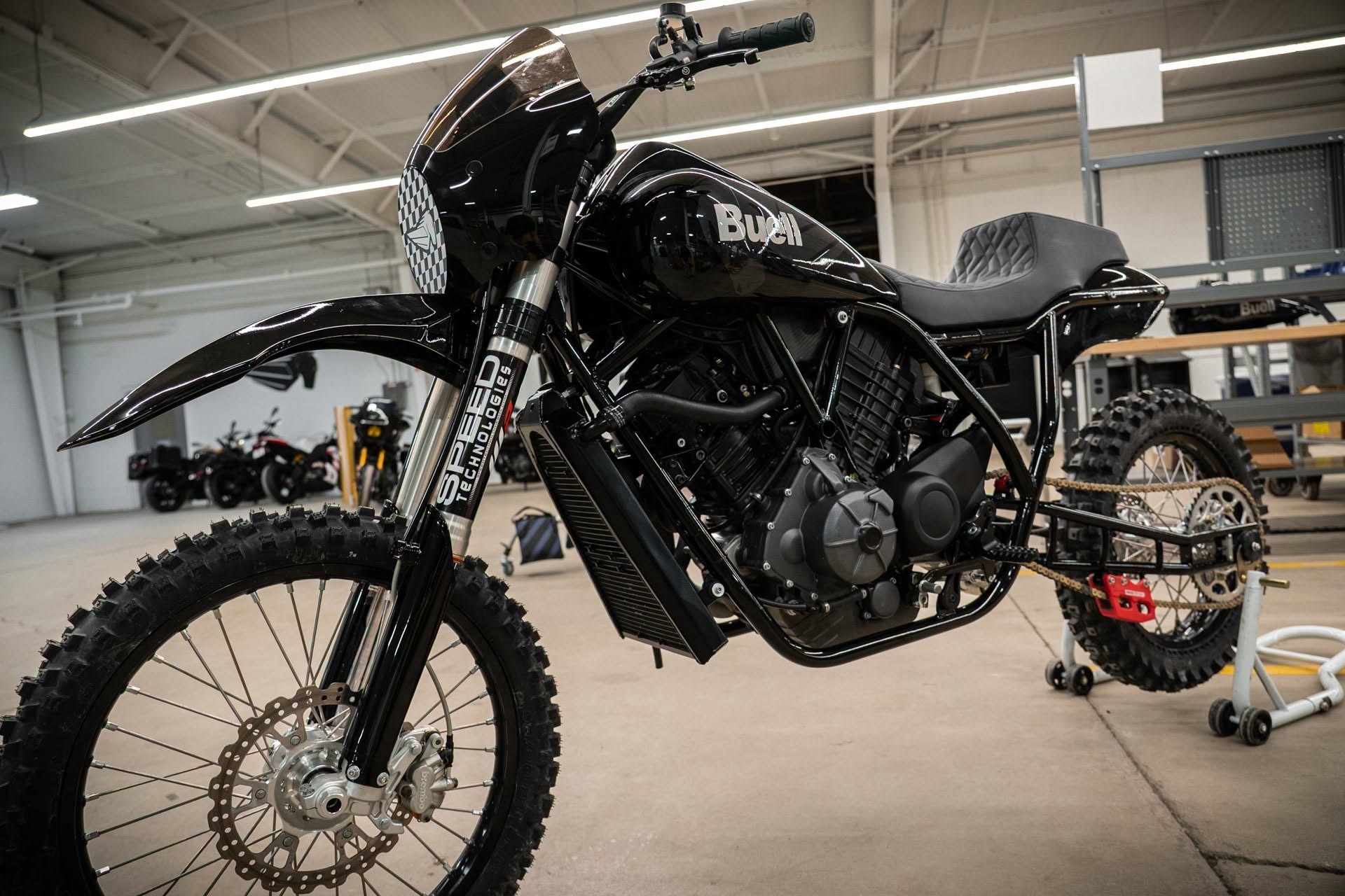 Super Cruiser “The Goat”: Buell's versatile platform taken to the extreme off-road