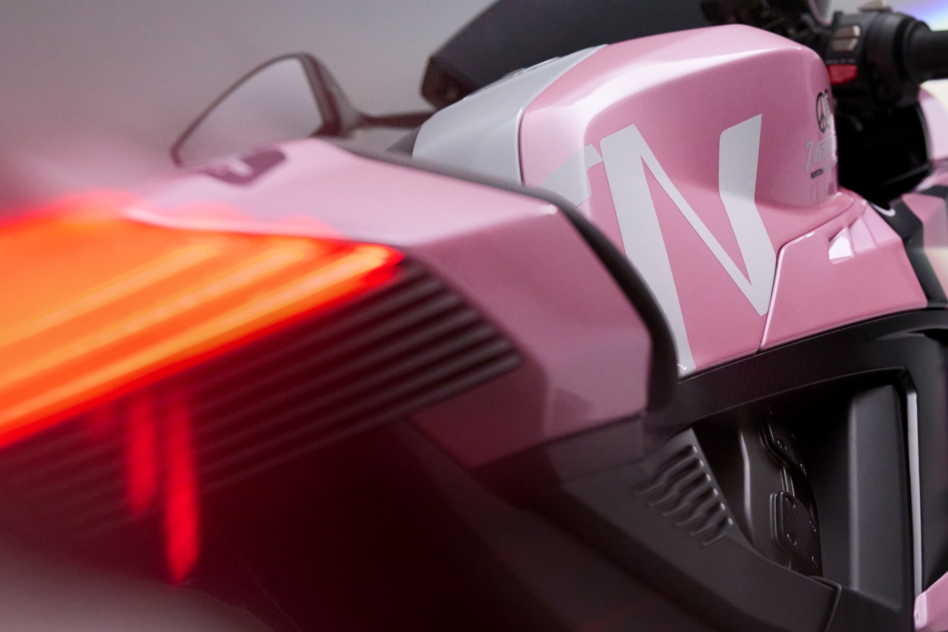 Norton Manx R y Peaceful Research