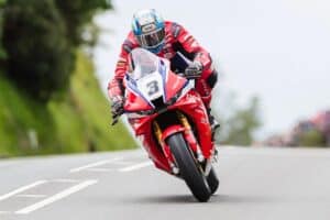 IOMTT 2026: Harrison gains muscle and wins in Superbike
