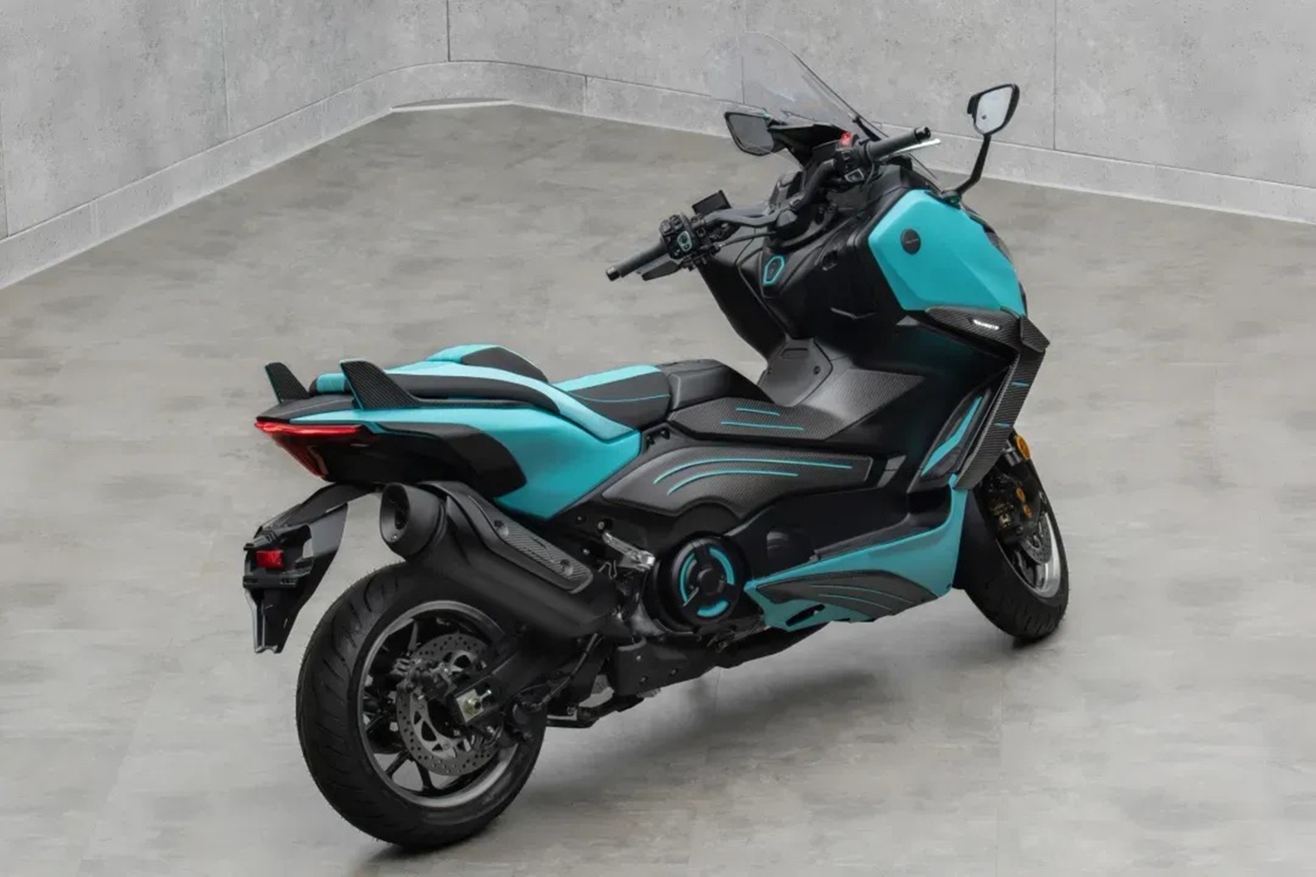 Mansory presents its latest creation on the T-Max 560 faithful to its characteristic style