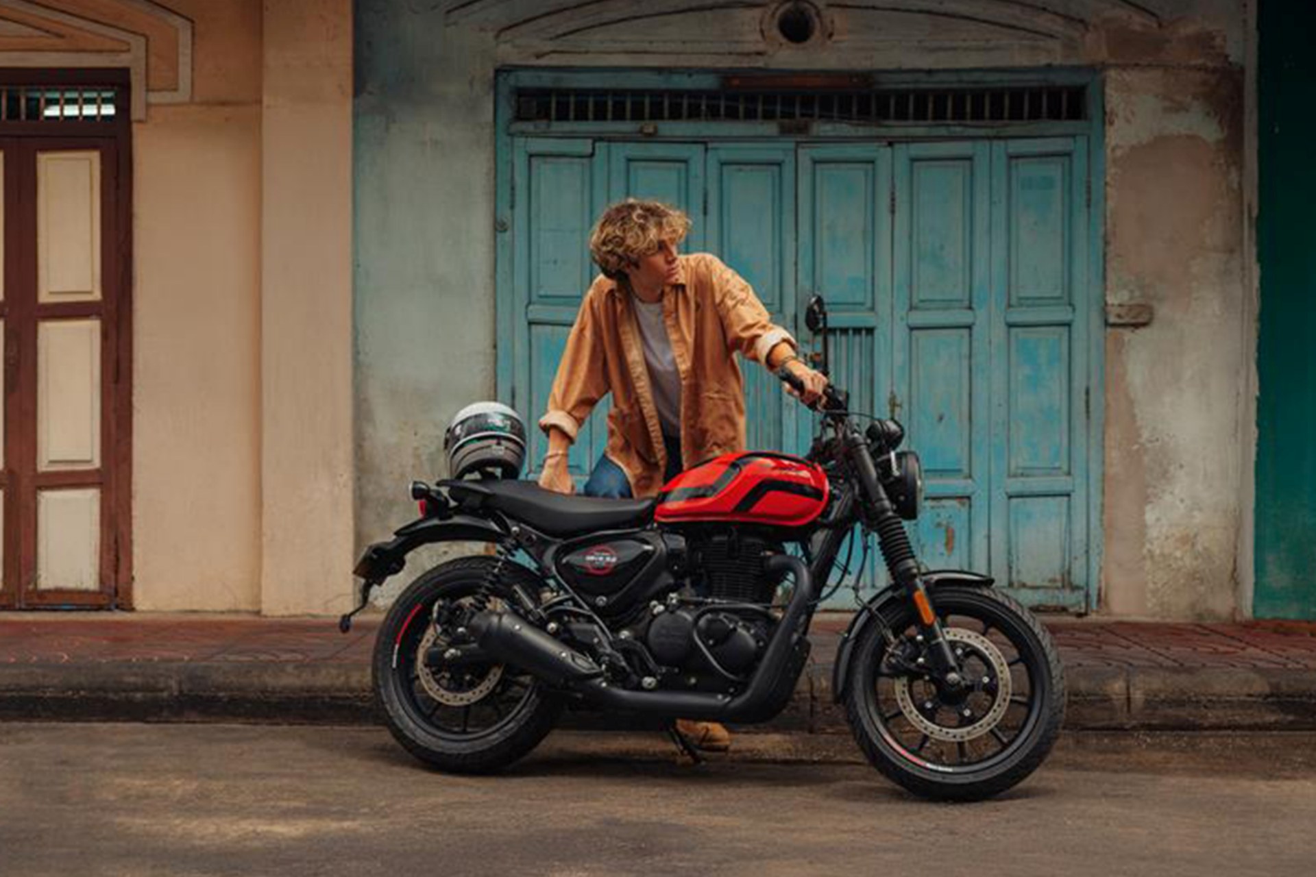 Royal Enfield medium displacement motorcycles