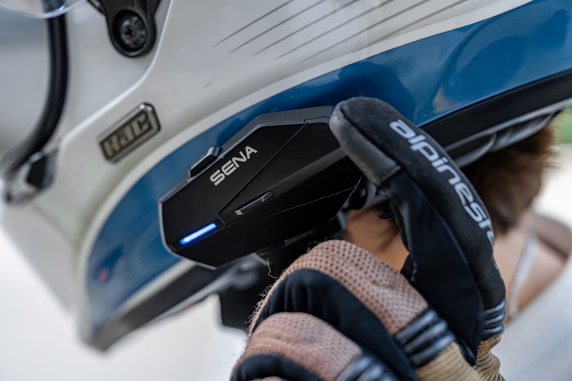 Sena launches its new Apex range with interchangeable battery