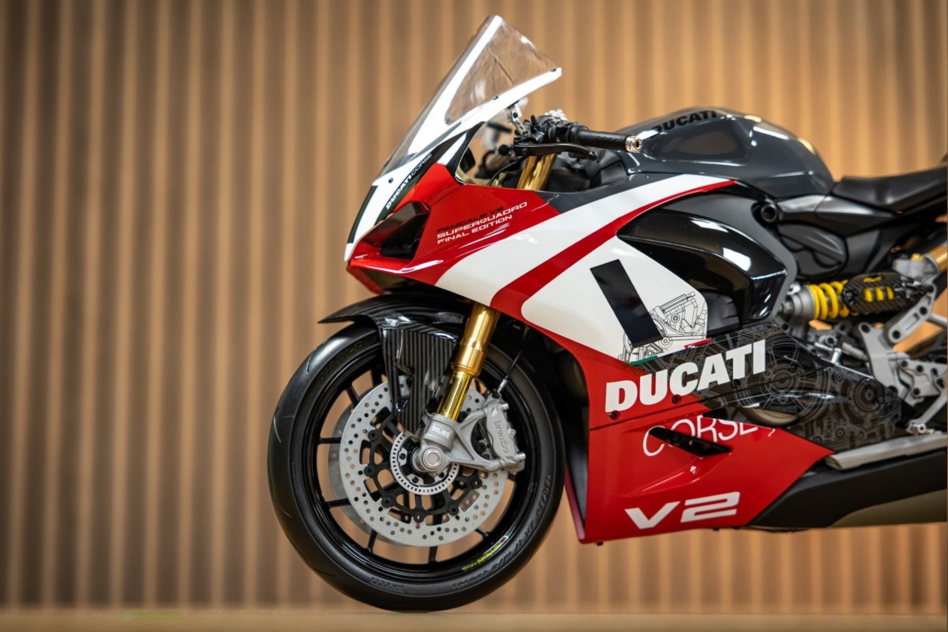 Panigale V2 Superquadro Final Edition: ahora en una exclusiva maqueta a escala 1:4