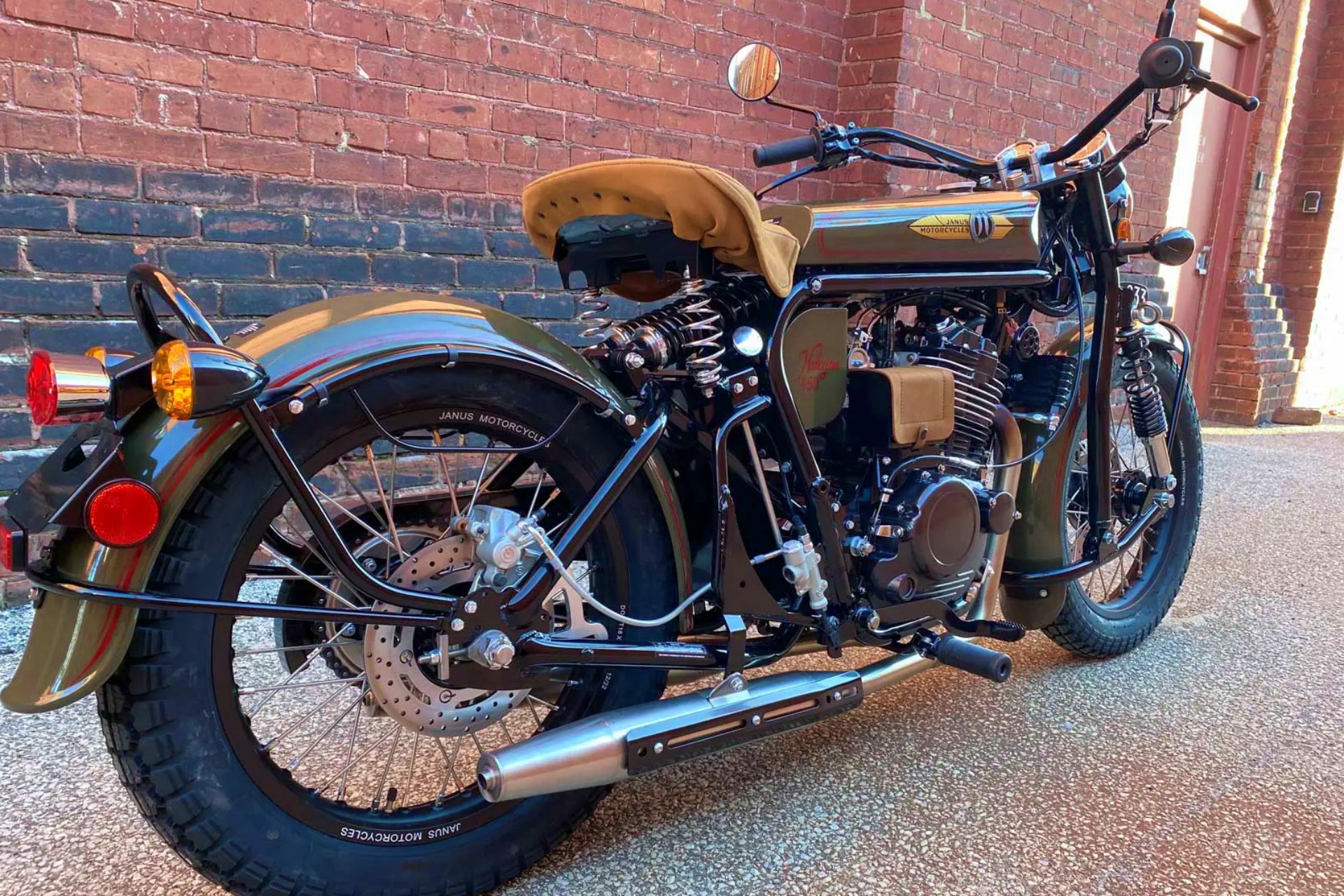 Janus Halcyon 450 Hartford Industrial