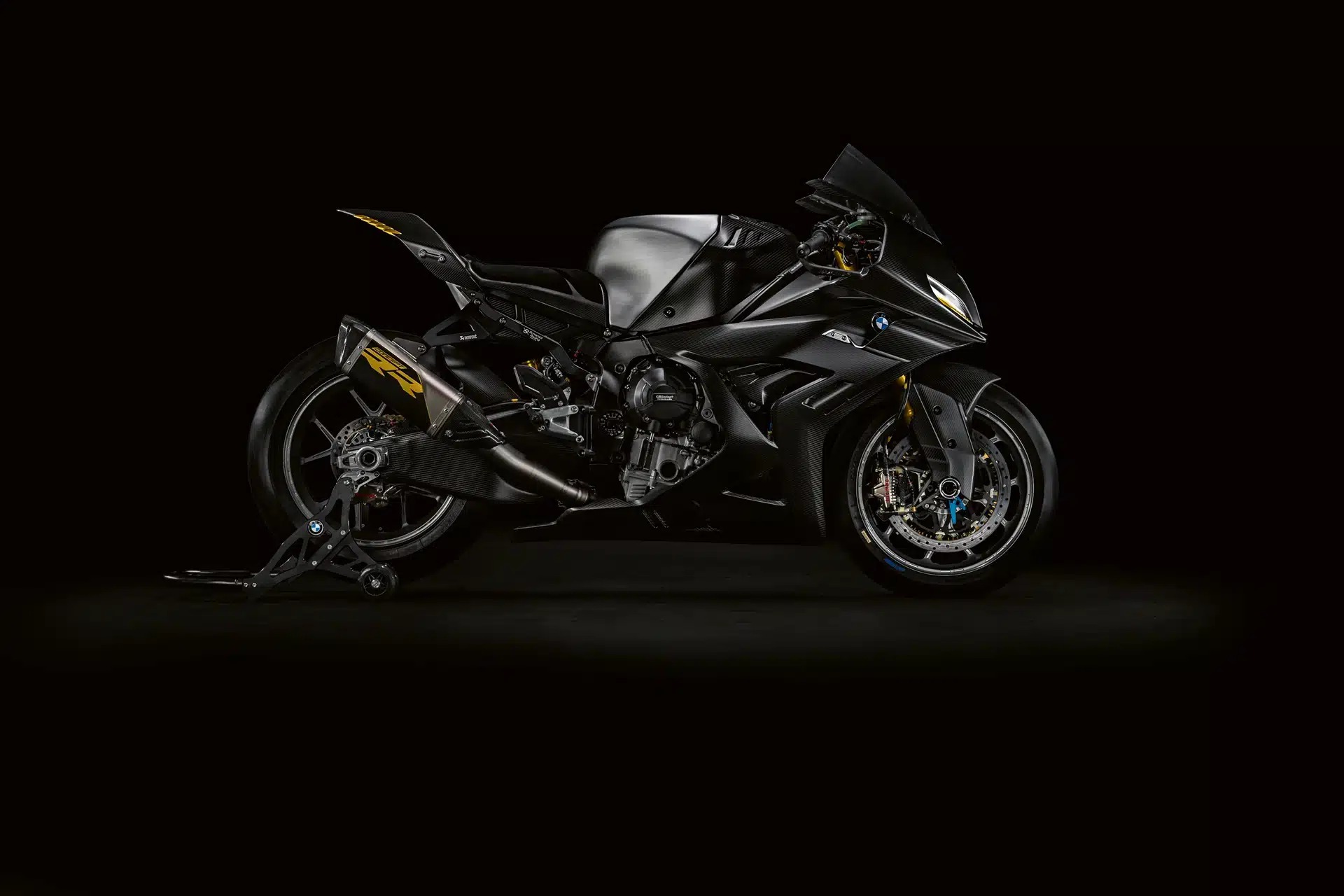 BMW patents the swingarm that will mount its next generation of superbikes