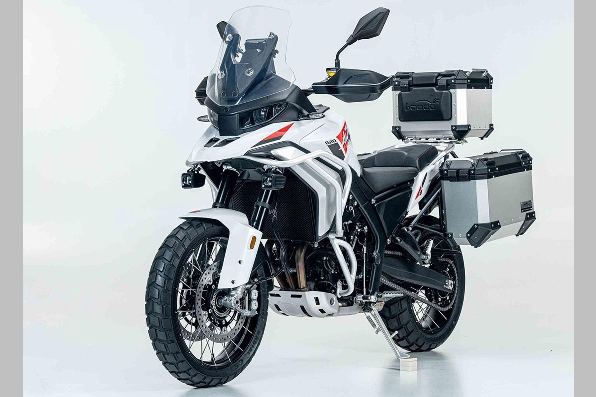 ZXMoto reveals its new 820X and fully enters the high-performance ADV category
