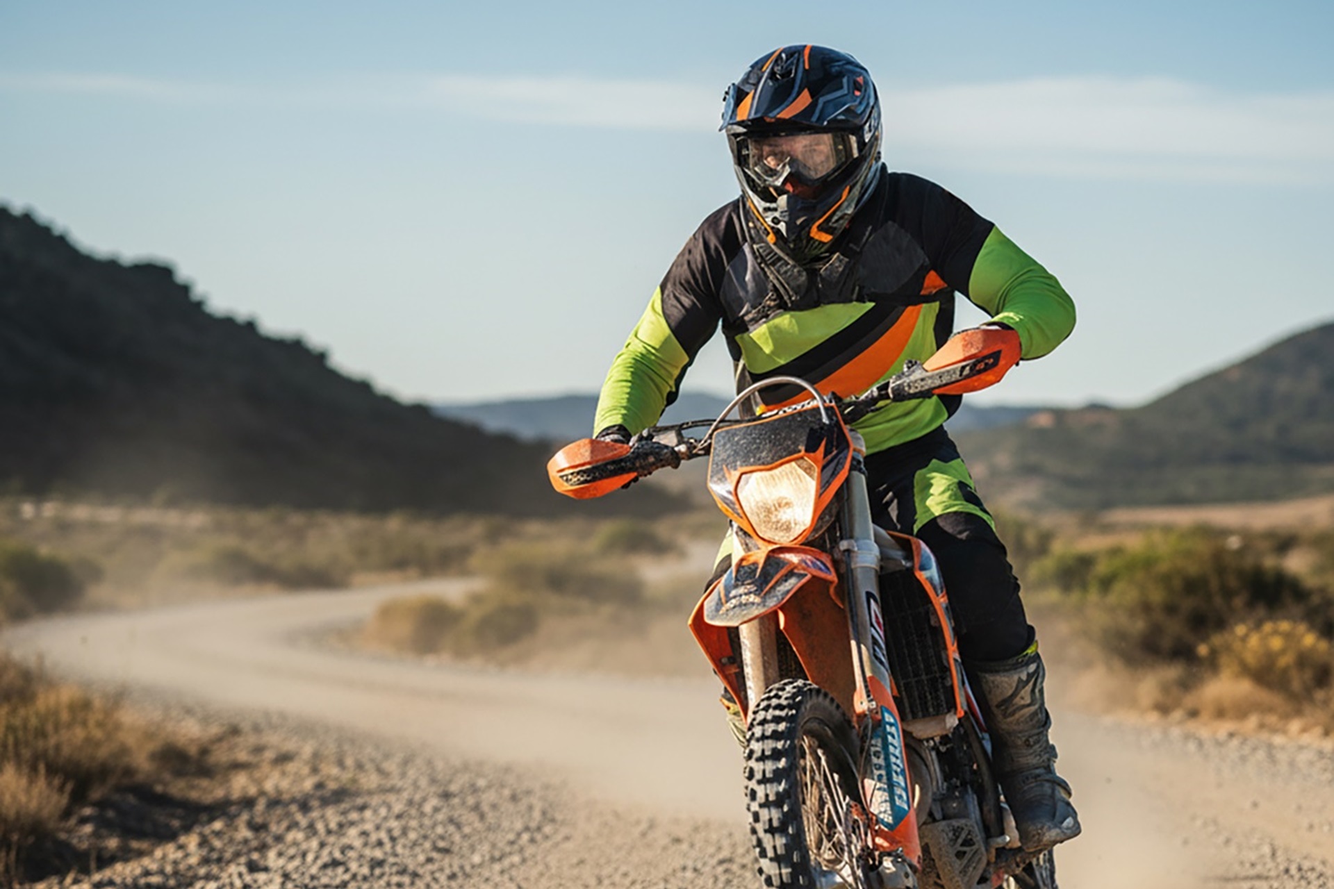 367 MUD-X: CGM The CGM integral developed specifically for off-road practice
