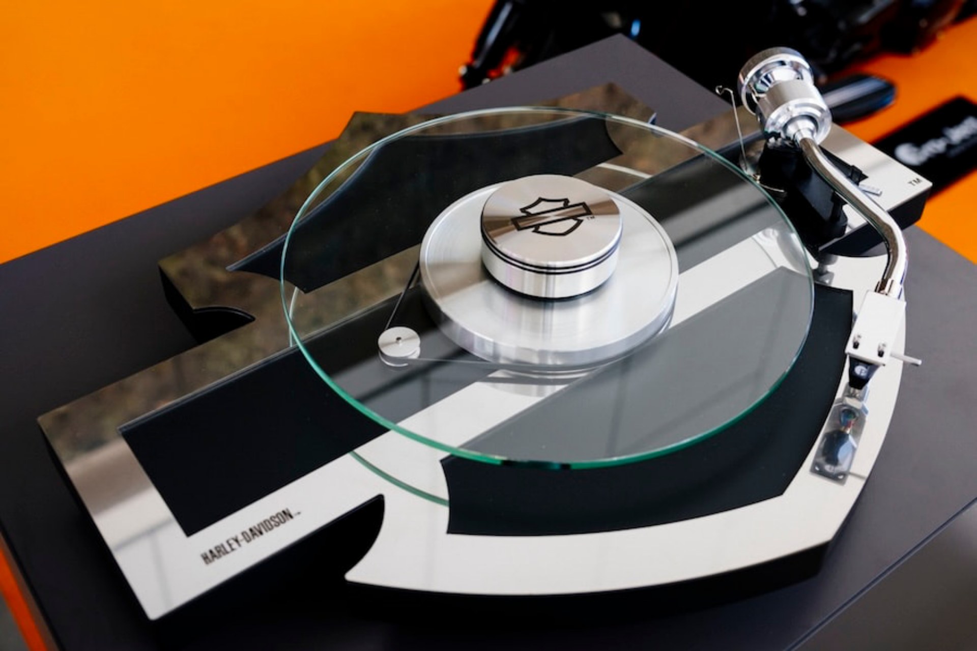 Harley-Davidson and Pro-Ject Turntables