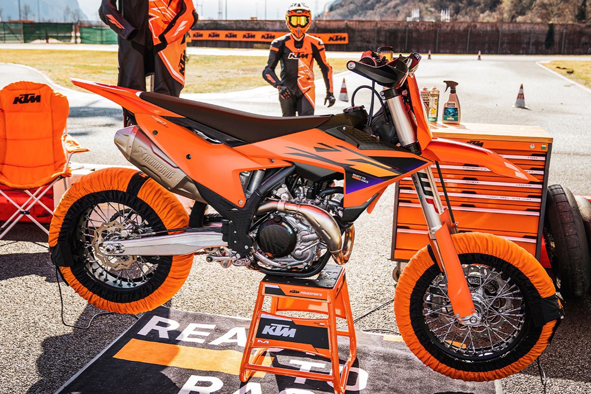 KTM 450 SMR 2027: fun on the track is guaranteed