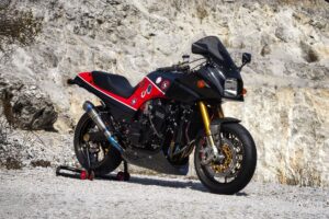 Kawasaki GPZ900R Ninja by DC Custom Motorbikes