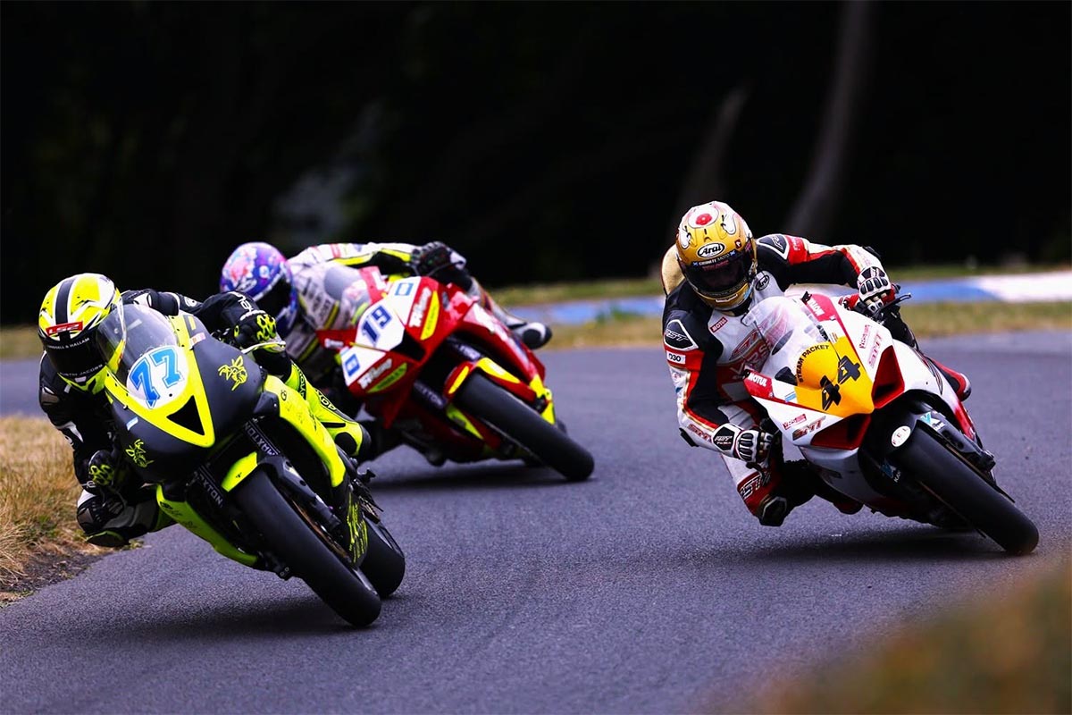 The races on the track are always spectacular