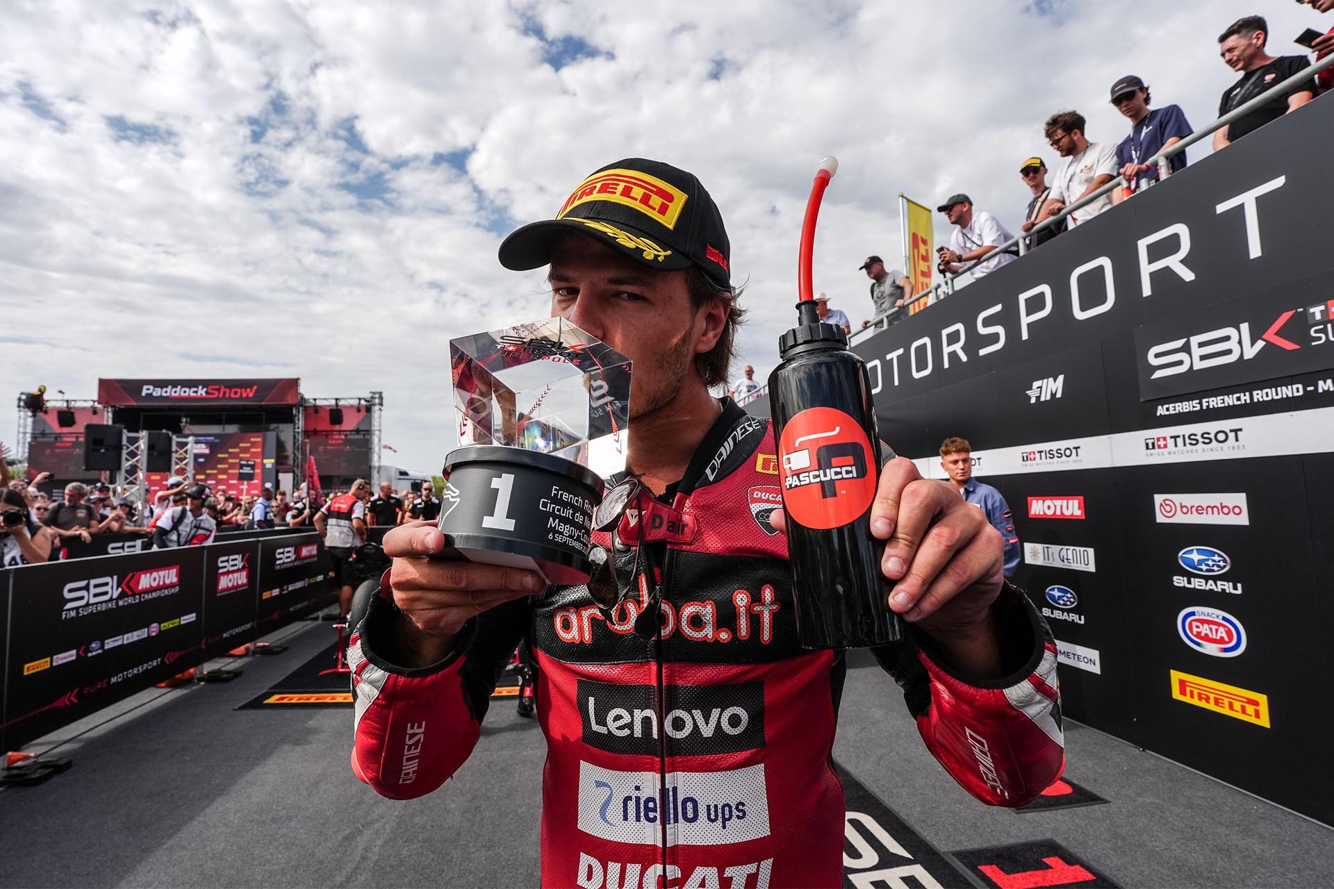 Superbike Francia 2026: Bulega se lleva el triplete y Bridewell el doblete de banderas rojas