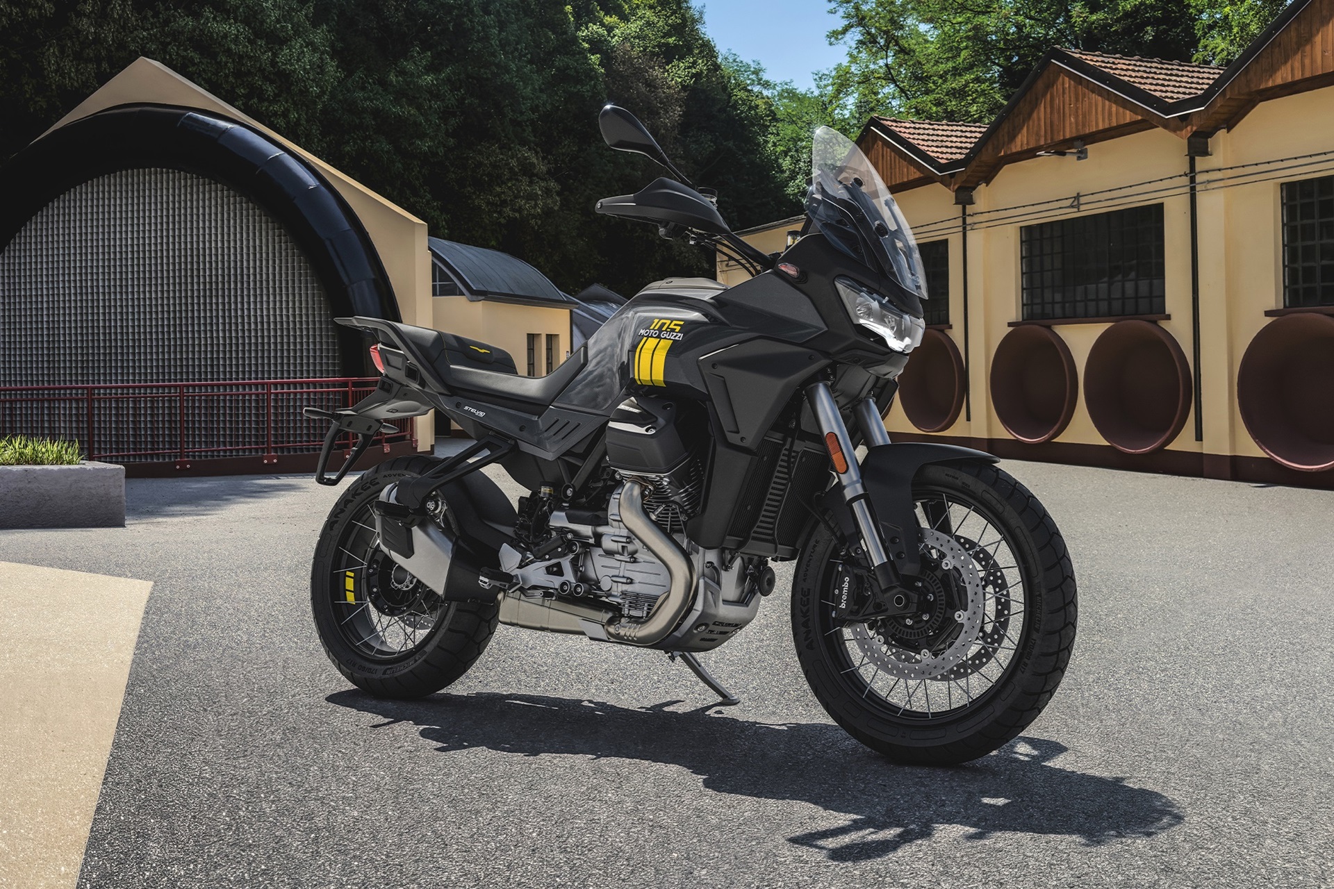 Moto Guzzi celebrates its 105th Anniversary with a very special edition in honor of its new headquarters in Mandello del Lario