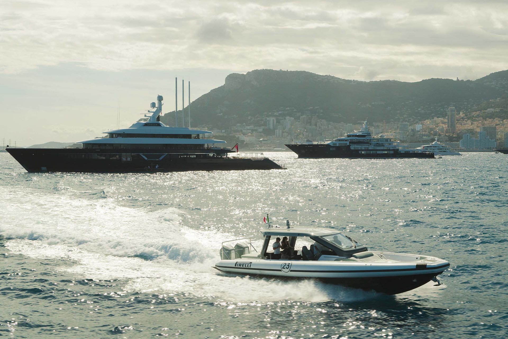 Although it is a boat, the Pirelli are not what one imagines when talking about them