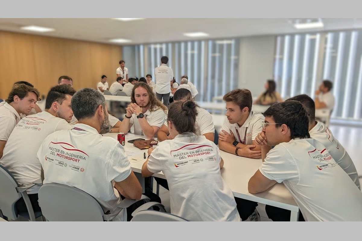 The students of the Master in Motorsport Engineering experience the competition from within during the 2026 Aragon GP