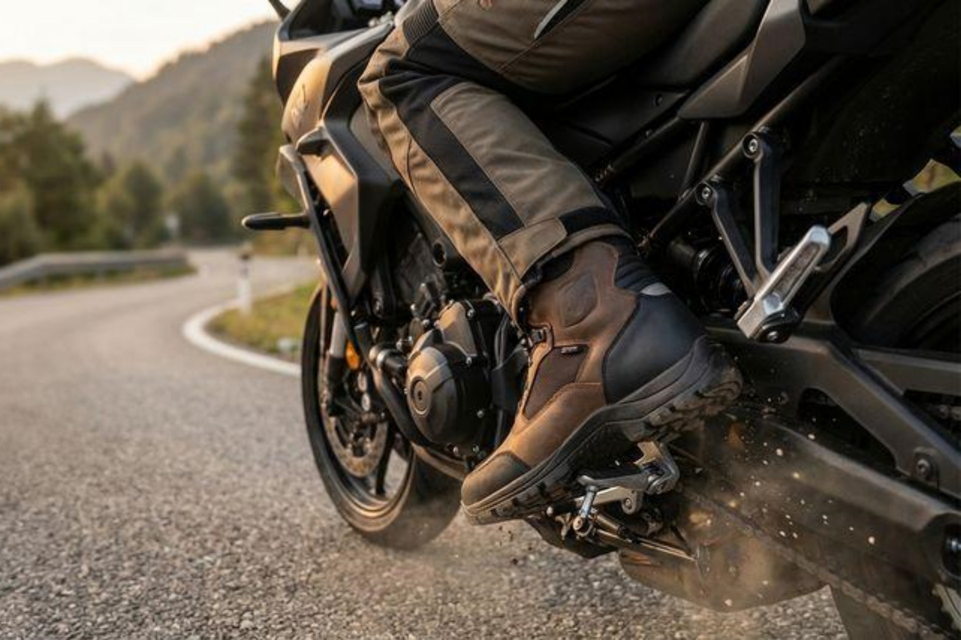 There are 5 days left, open the motorcycle closet and see if you are going to risk 200 euros with the new DGT regulations