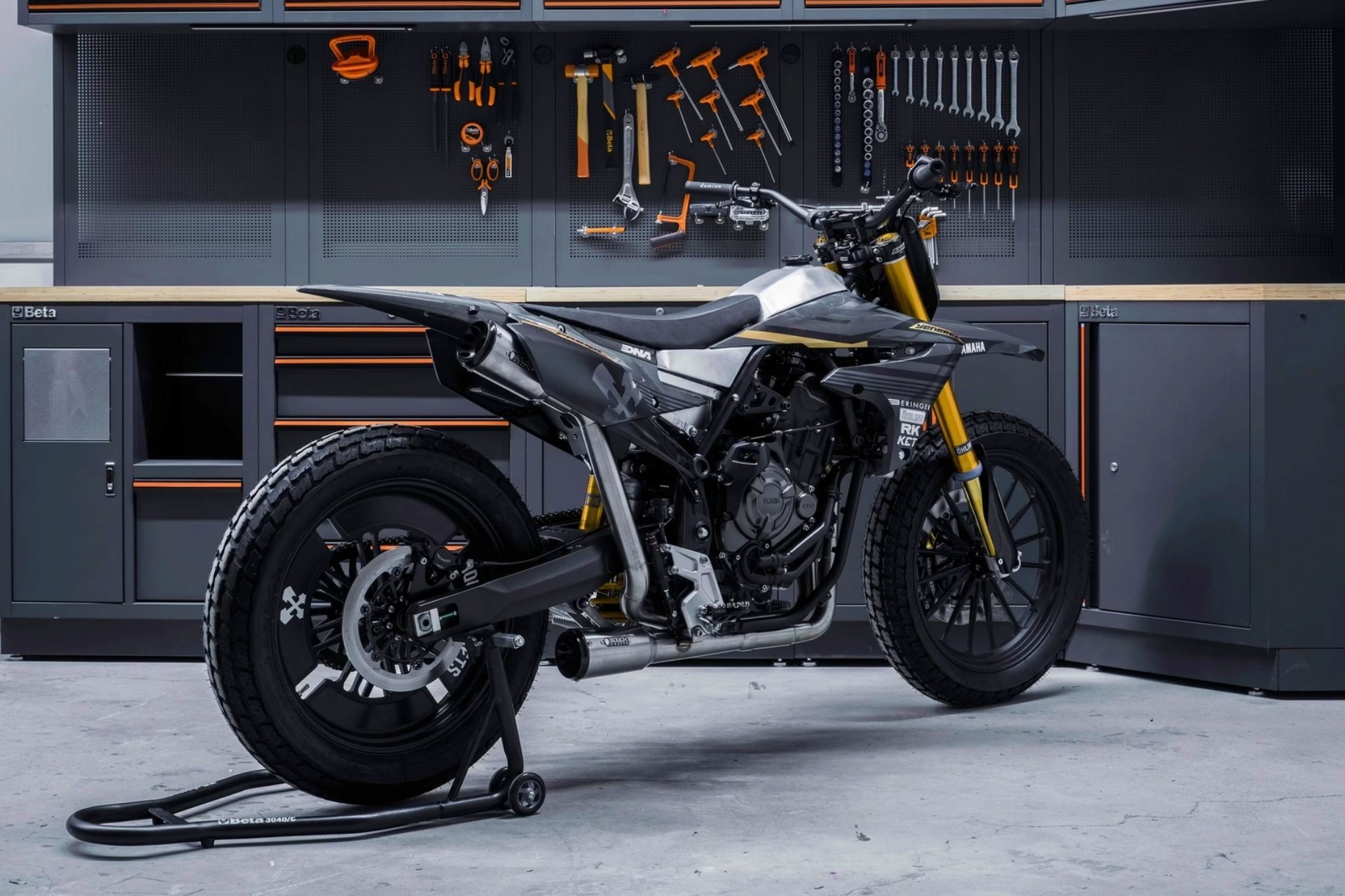Yamaha Tenere 700 flat track YZ450F