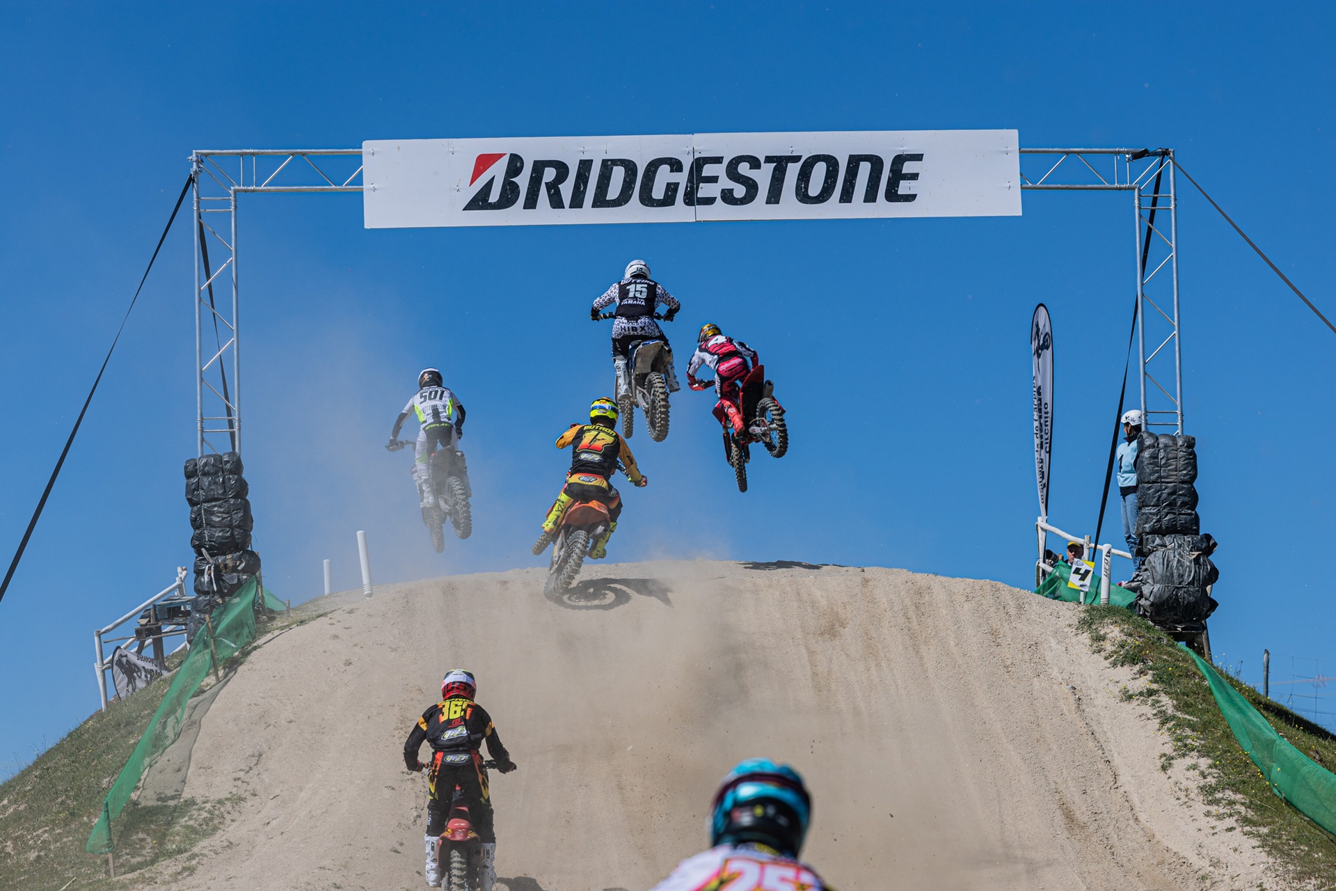 Bridgestone y la RFME un acuerdo de colaboración estratégica para 2026