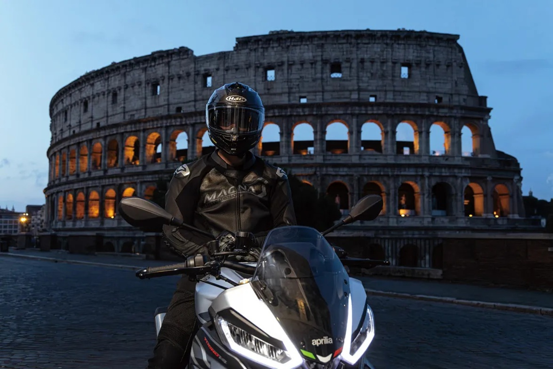 HJC presents its new F72, the helmet that combines comfort and sportiness in equal parts