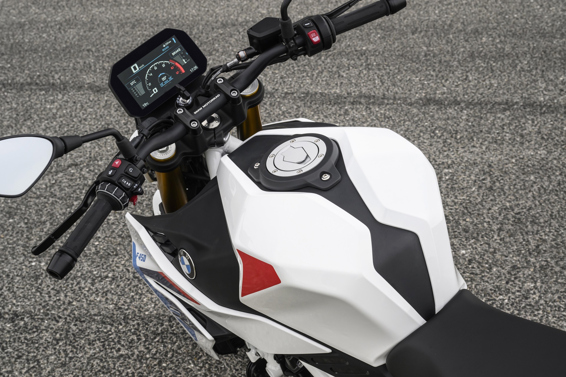 BMW F 450 R: 48 HP, 175 kilos and everything you need to get started on the A2