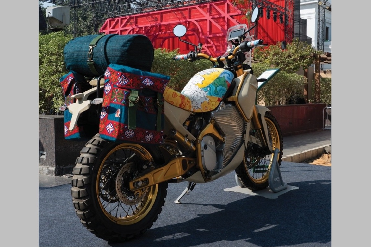 The future Himalayan Electric seen with a “floral look” at a recent international event