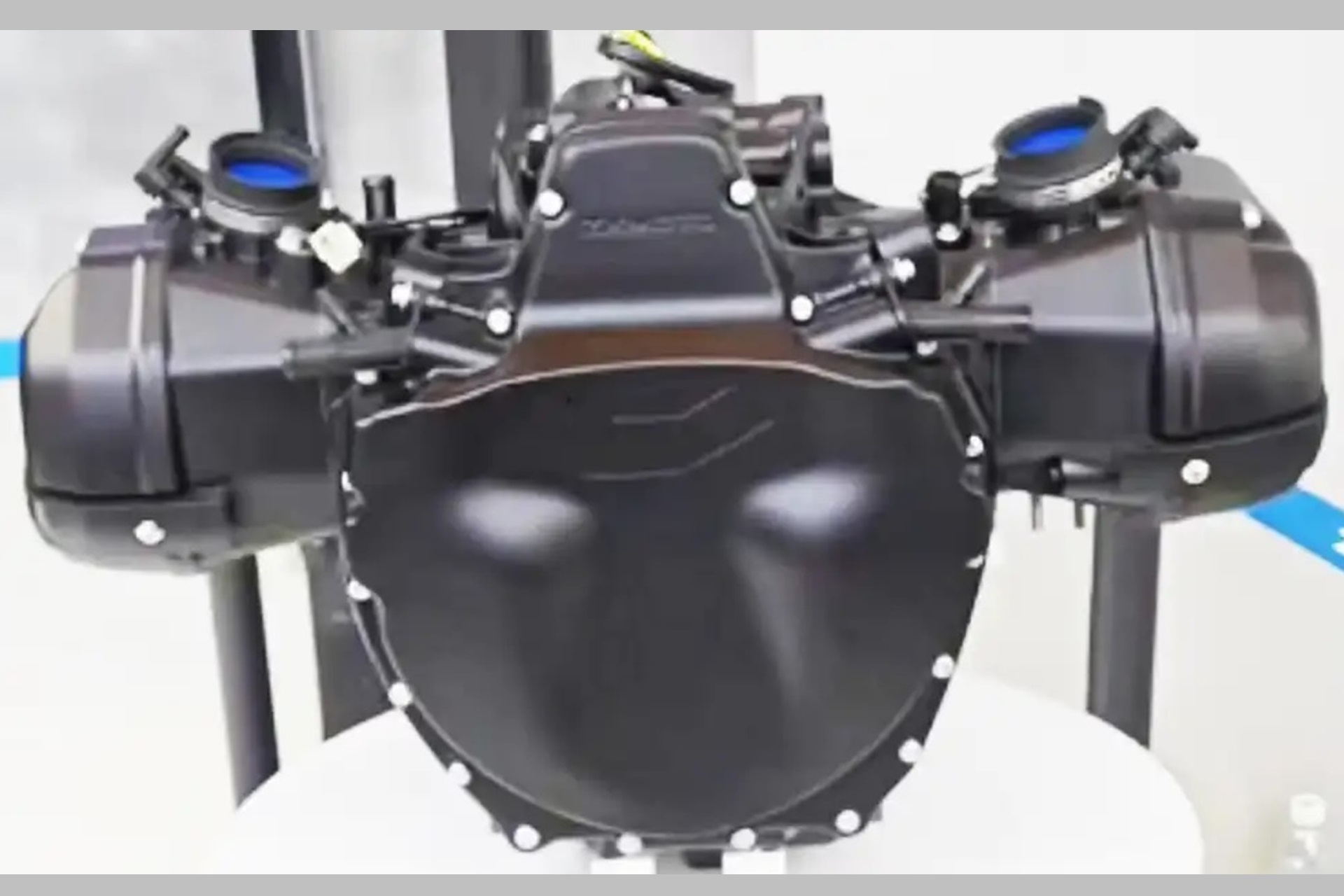 ZXMoto prepares a rival to the BMW GS: 1,000 cc boxer engine, cardan shaft and AMT transmission