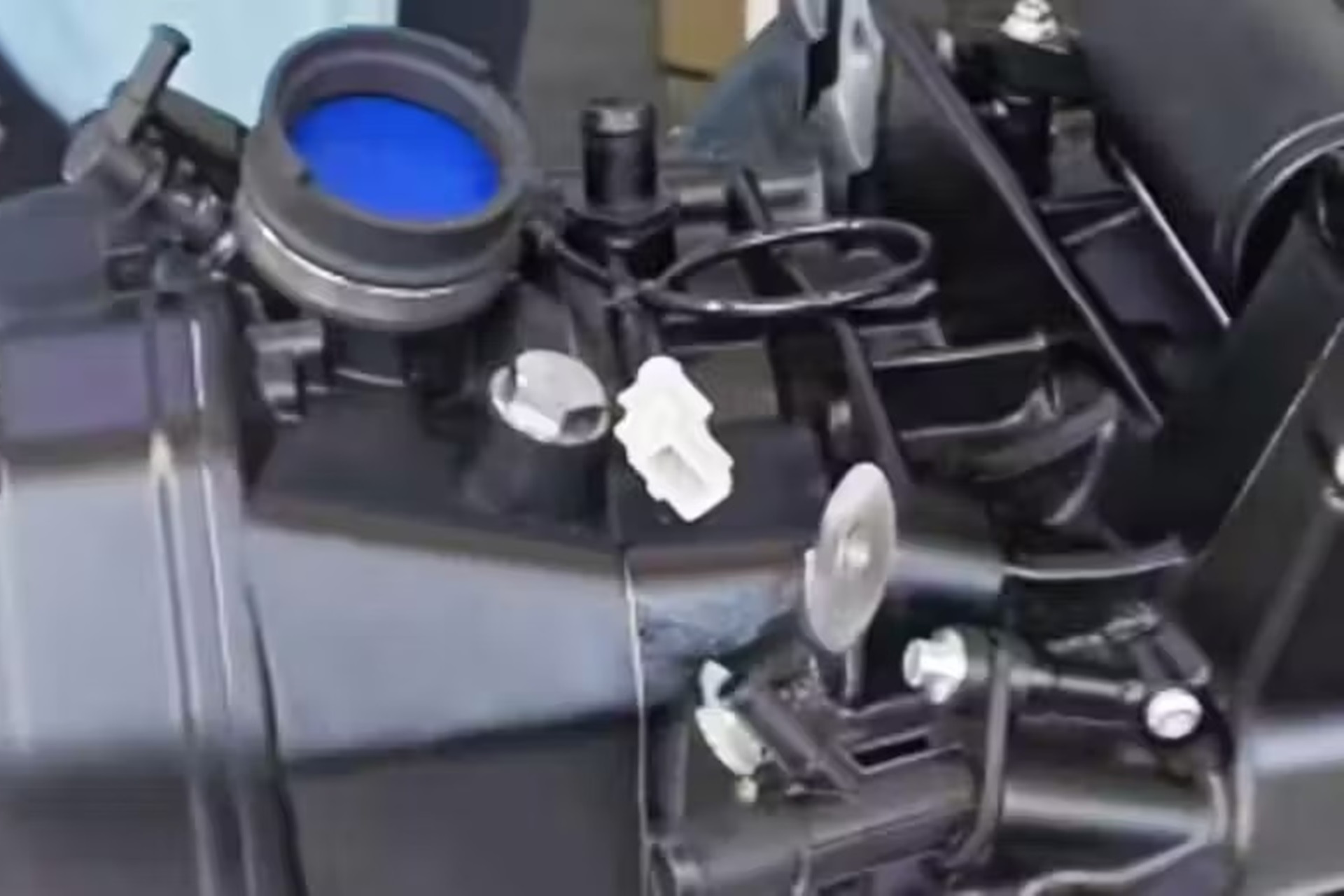 ZXMoto prepares a rival to the BMW GS: 1,000 cc boxer engine, cardan shaft and AMT transmission