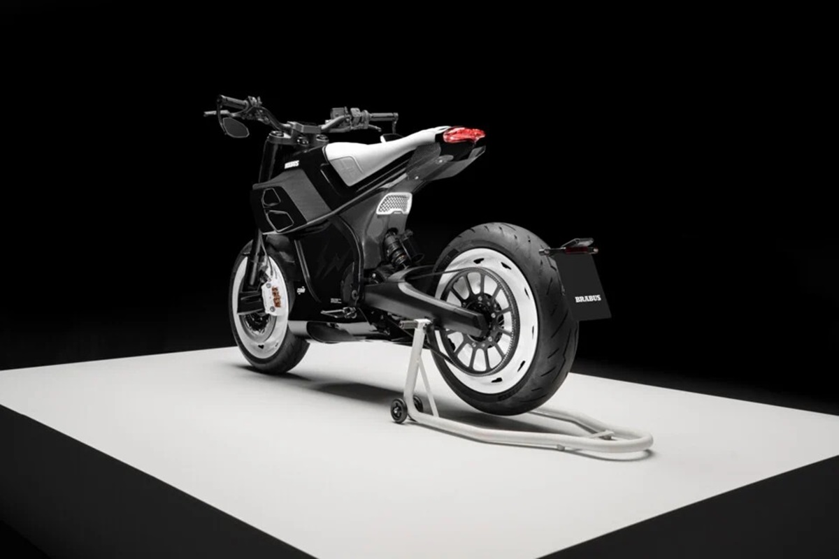 Brabus Urban E Fragment Edition: