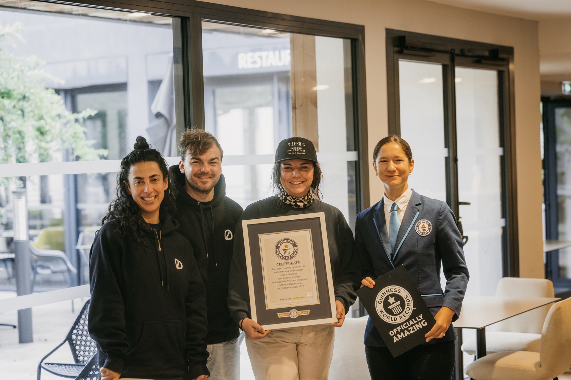 A Zero DS achieves a new Guinness record by traveling 436.5 kilometers without recharging