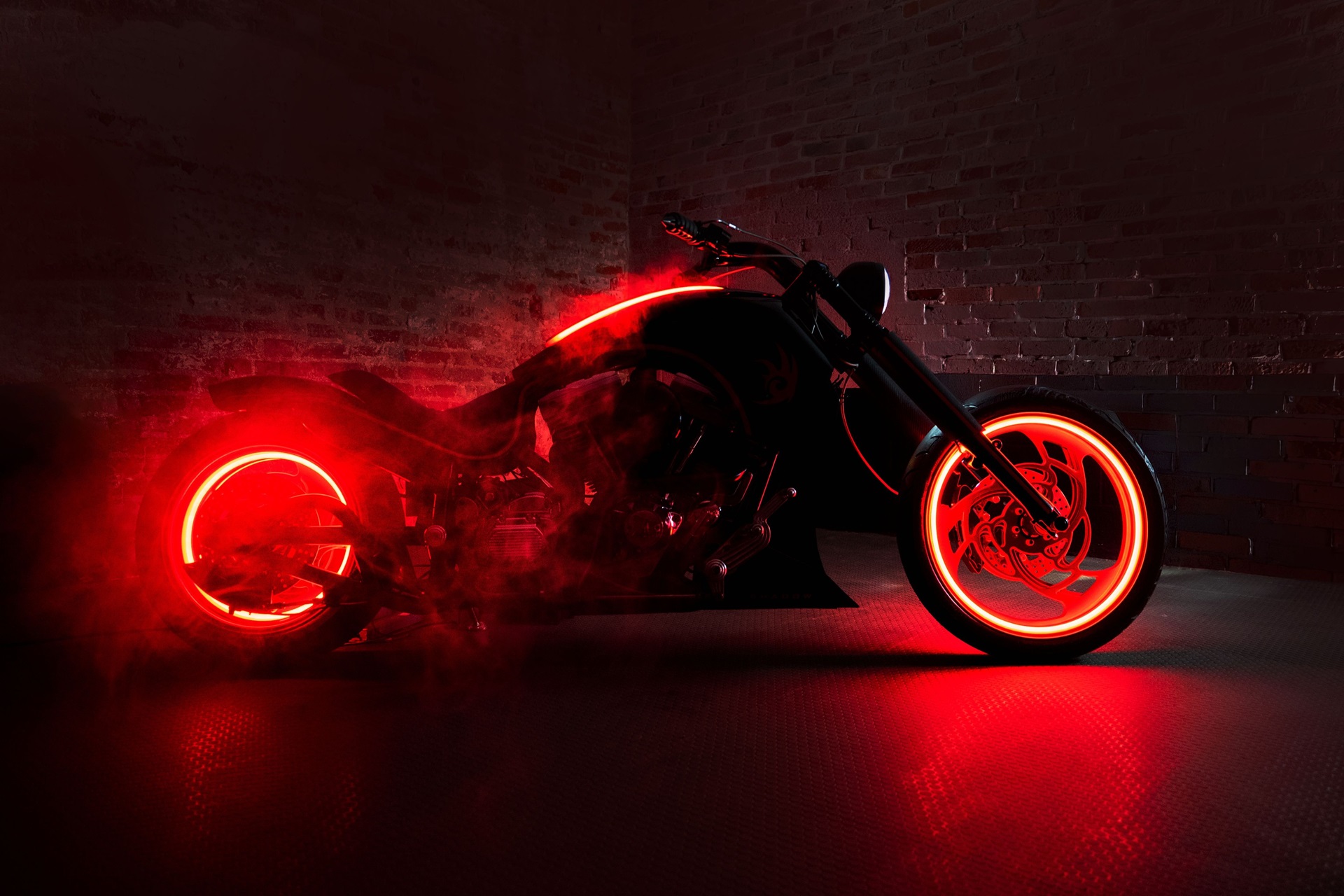 The “Dark Rider – Year of Shadow” auctioned to benefit the Luca Guintoli Foundation reaches a record sales figure