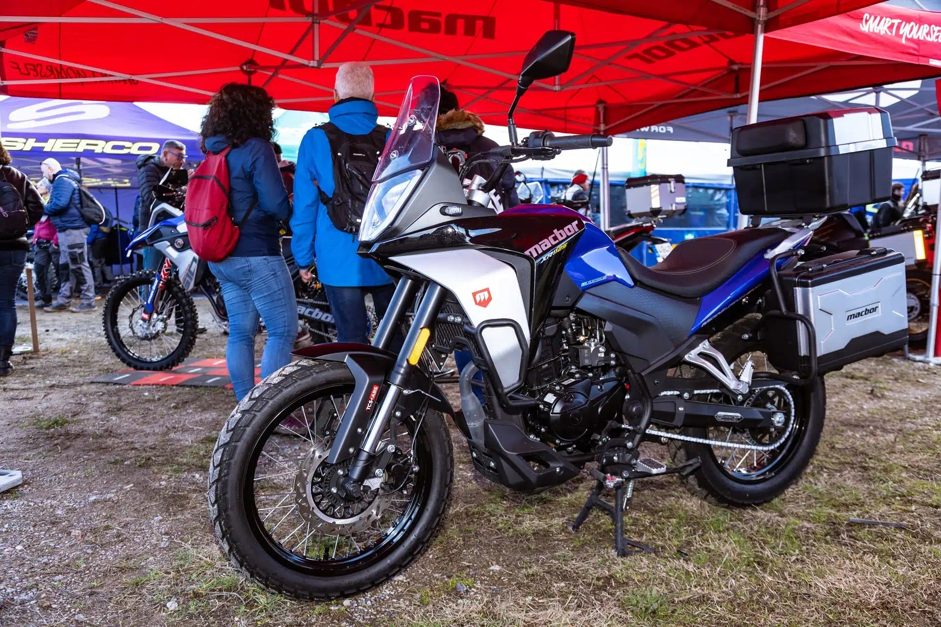 Macbor and Gerard Farrés will debut in the Dakar Rally in its 2027 edition together