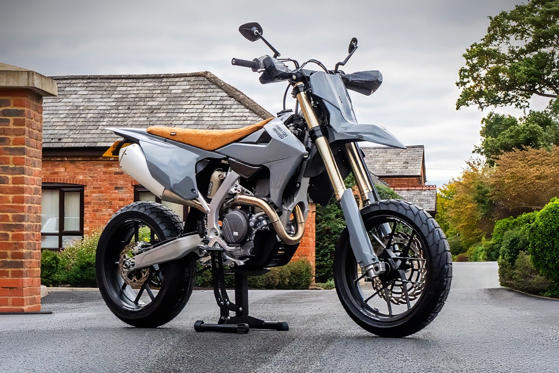 TF450E Supermoto: the bike that Triumph should seriously consider manufacturing