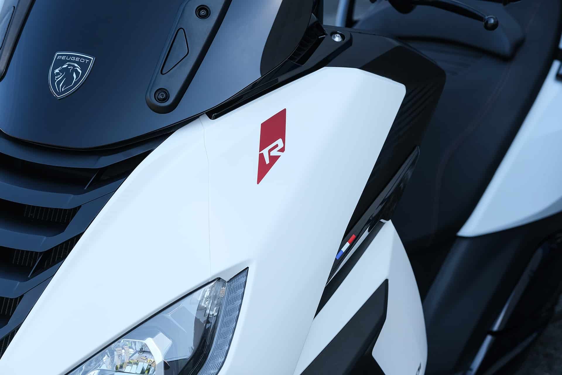 Peugeot Metropolis SW R: functionality and comfort on three wheels