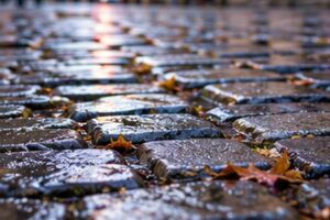 How to drive on cobblestones