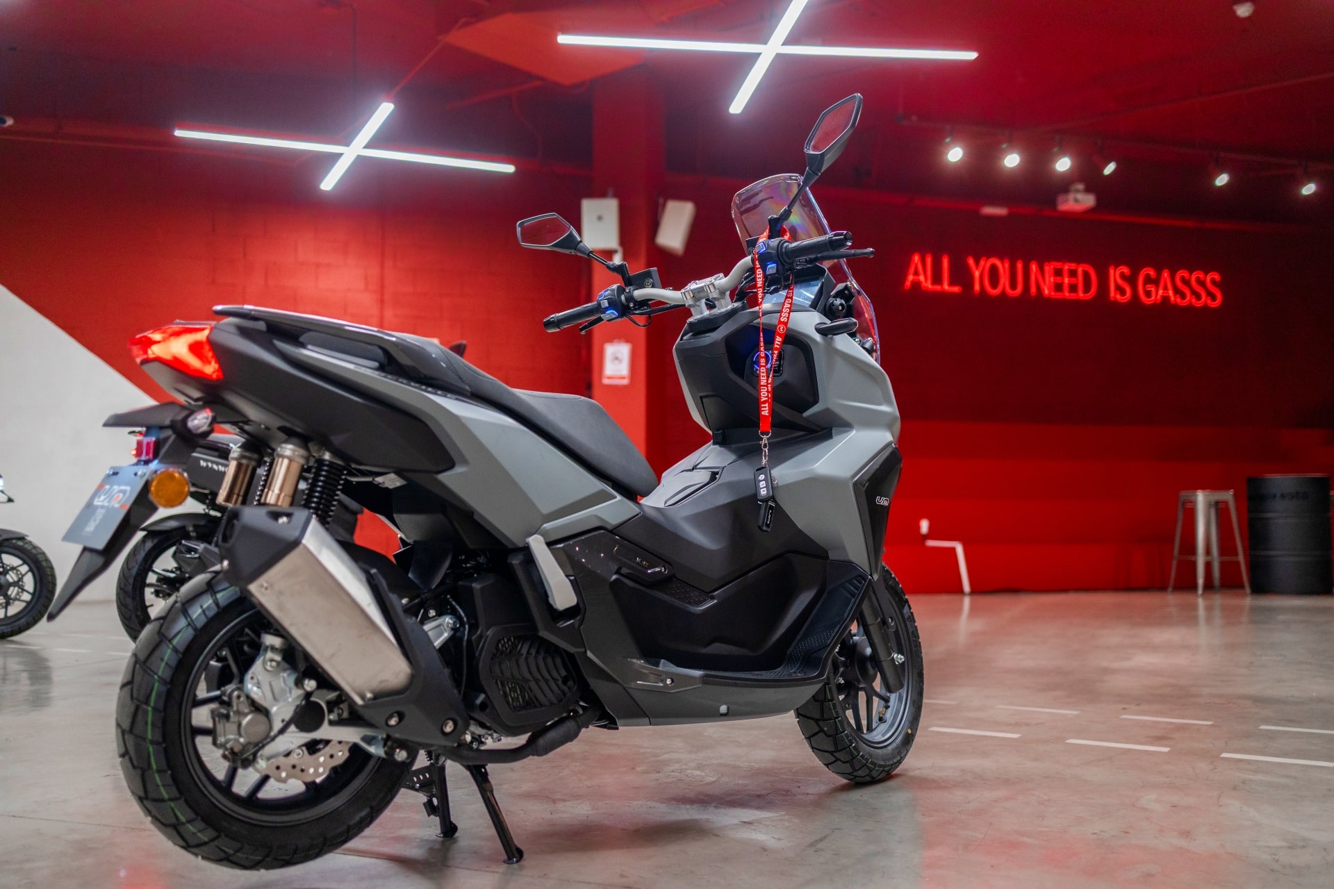 Mundimoto distributor of UM Motorcycles in Spain 2027